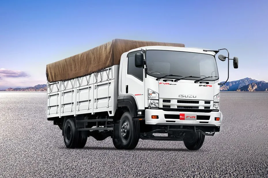 isuzu-giga-4x2-rigid-6-cyl-front-angle-low-view-569309